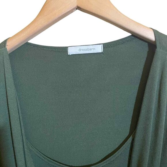 Dressbarn Green Scoop Neck Top with Twist Bottom Detail Unknown Size - Picture 4 of 5